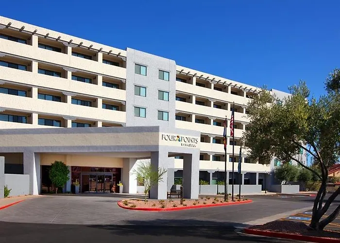 Four Points By Sheraton South Mountain 4*