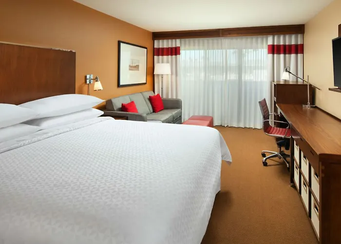 Four Points By Sheraton South Mountain Hotel