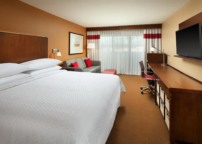 Four Points By Sheraton South Mountain