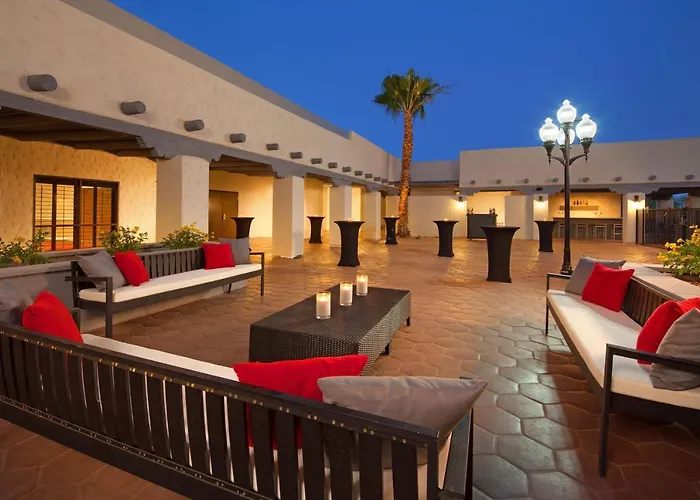 Hotel Four Points By Sheraton South Mountain 4*